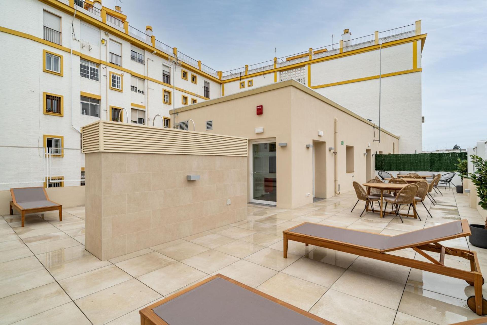 Limehome Sevilla Ronda De Capuchinos Exterior foto